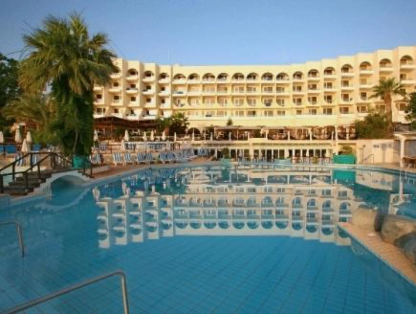Photo - The Golden Coast Beach Hotel