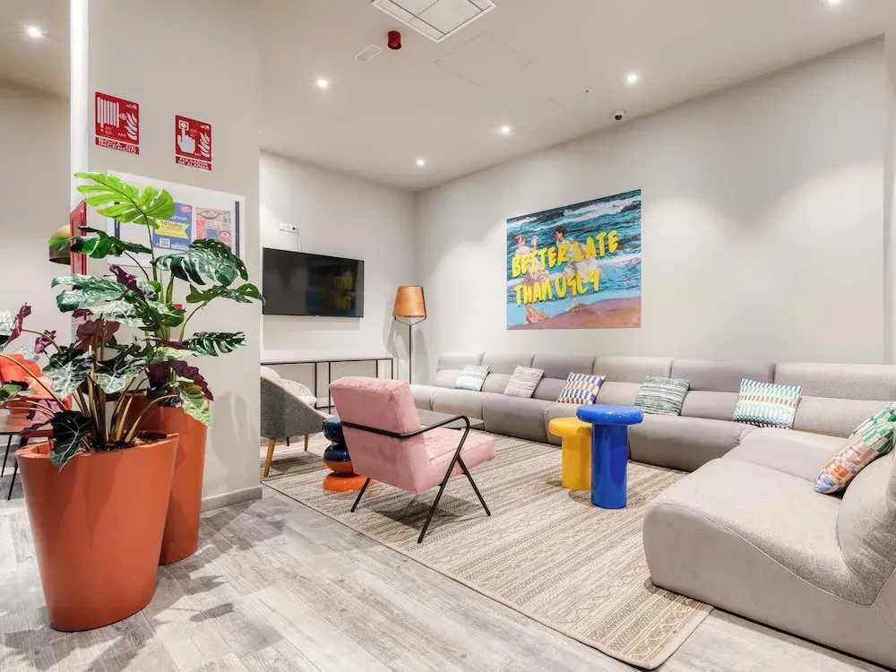 Photo - Livensa Living Studios Valencia Marina Real