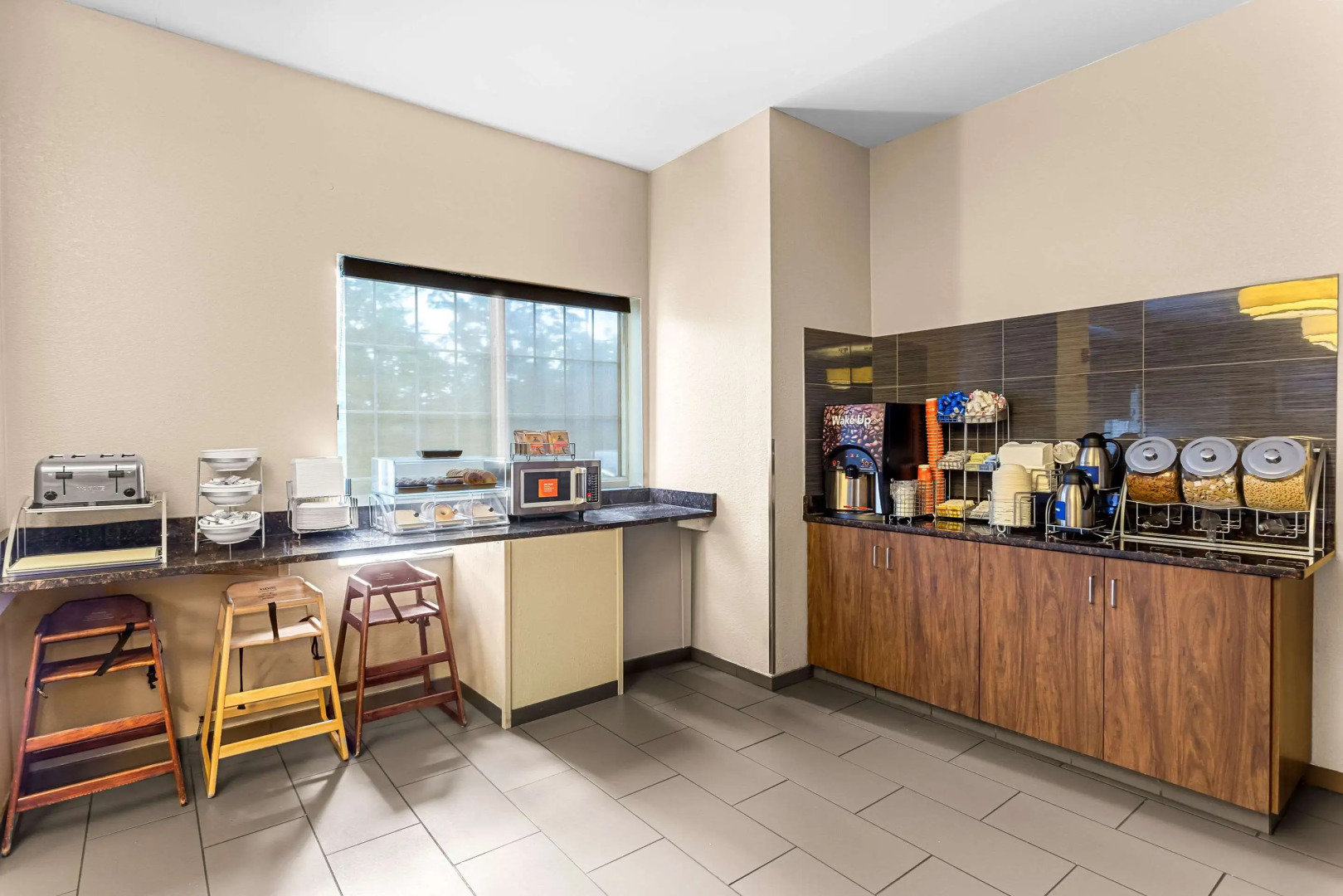 Photo - Comfort Suites Grayslake near Libertyville North