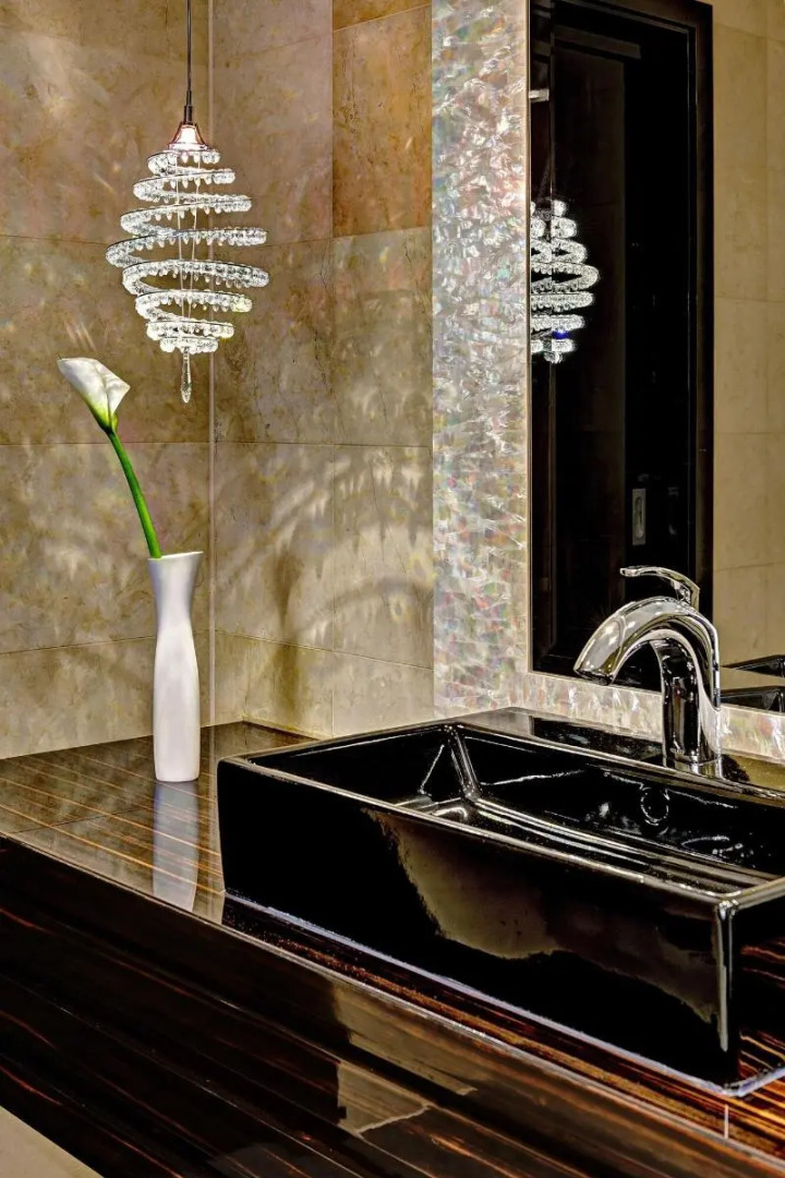 Photo - Hilton Frankfurt Airport