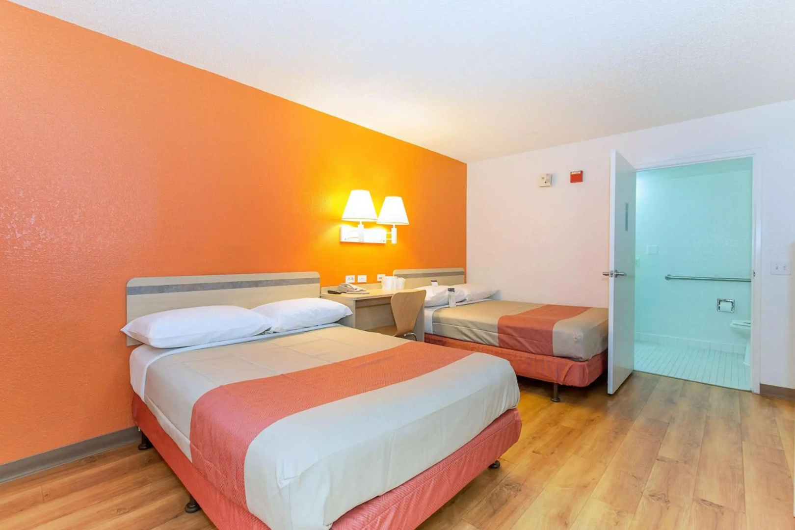 Foto - Motel 6 Hayward, CA – Silicon Valley Gateway