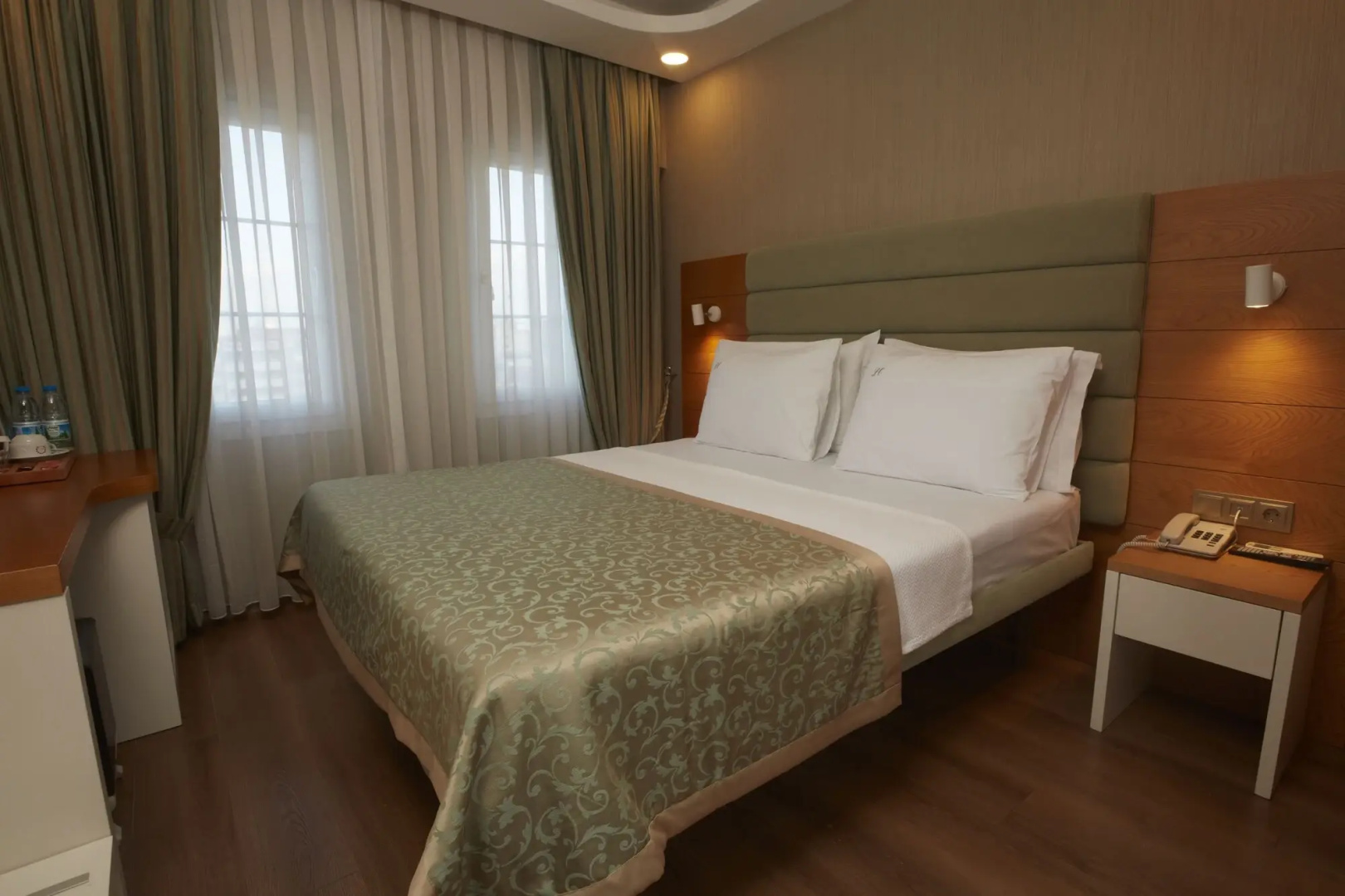Photo - Life Corner Hotel