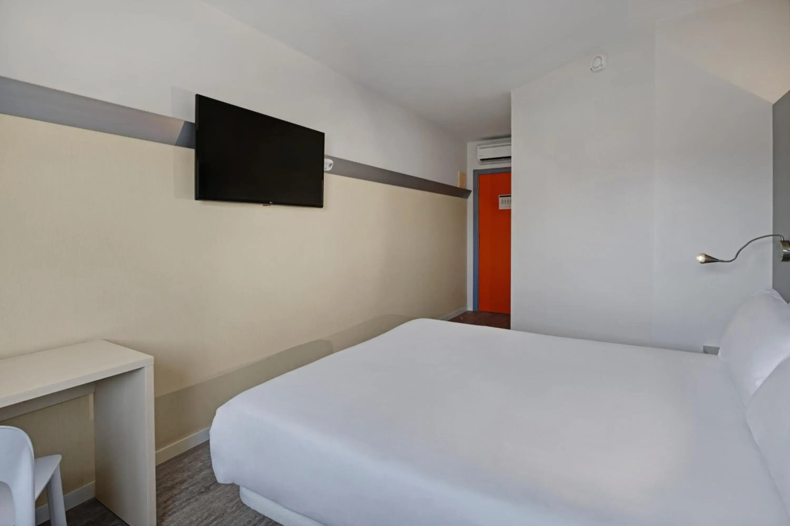 Foto - B&B HOTEL Girona 2