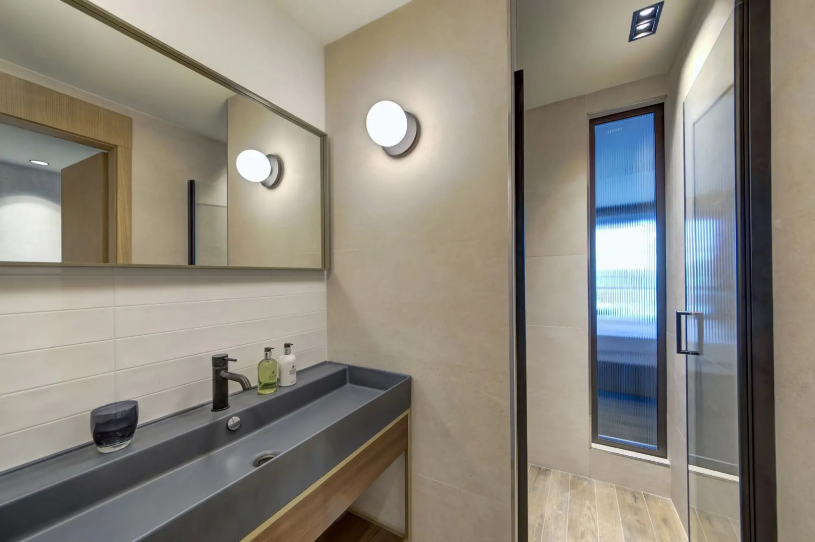 Foto - Land's End Boutique Hotel
