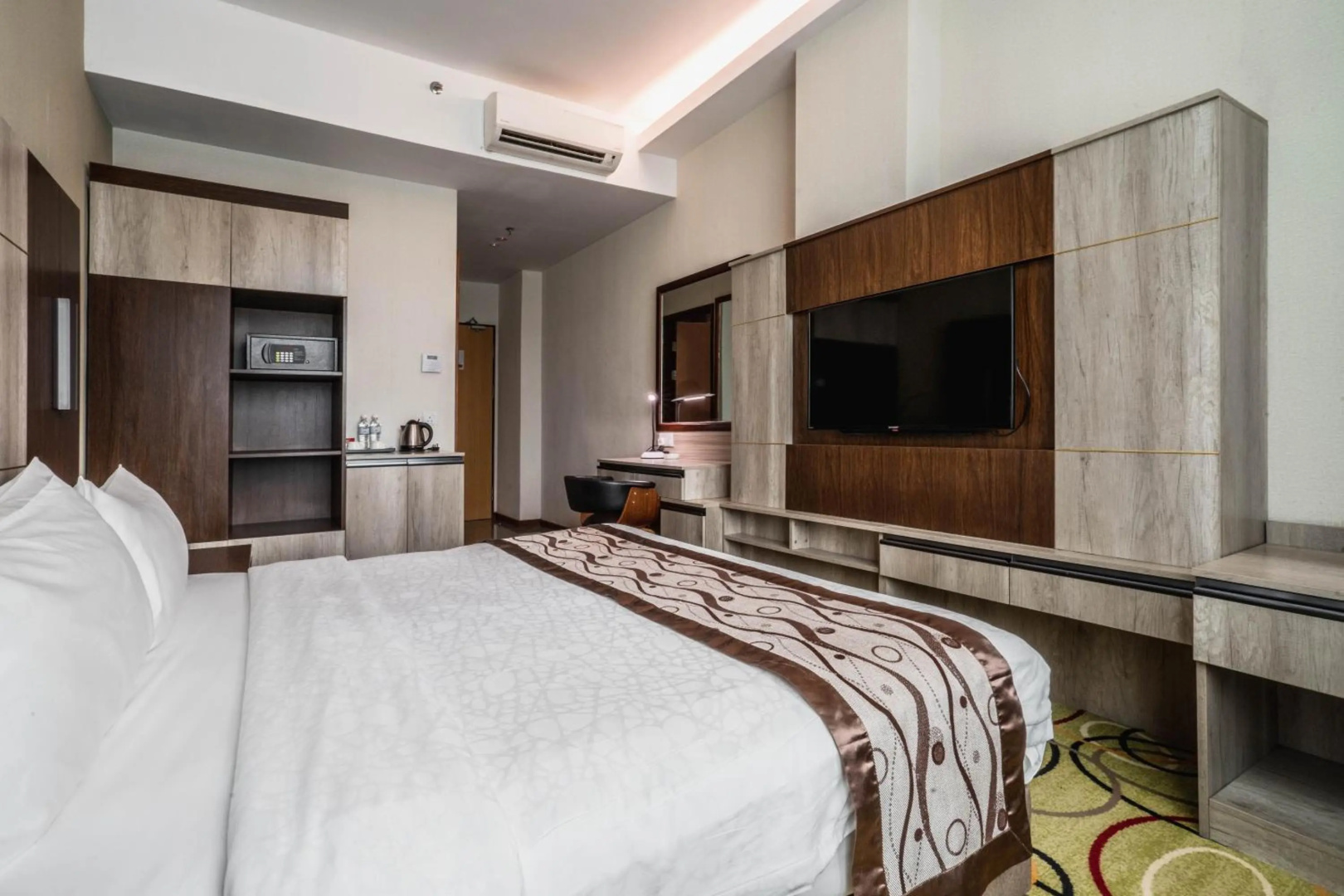 Ano Hotel