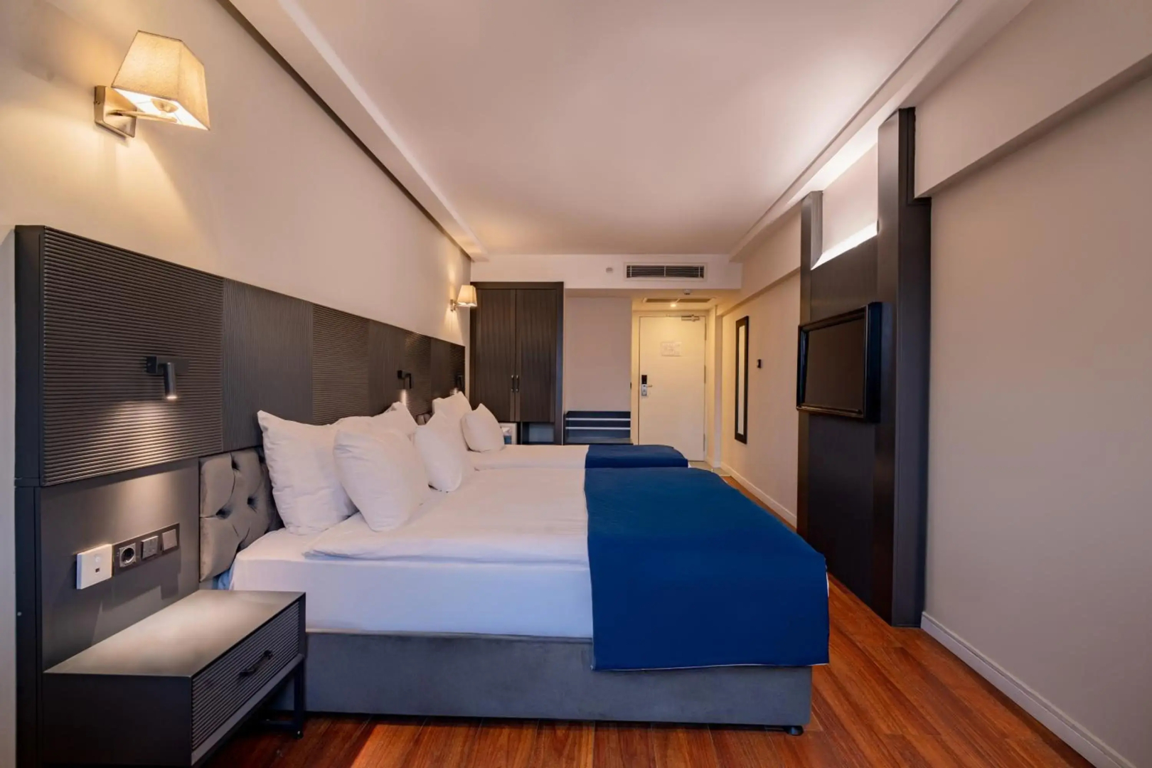 Photo - Best Western Izmir Hotel
