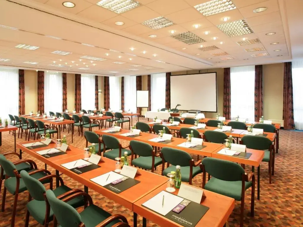 Foto - Trans World Hotel Donauwelle