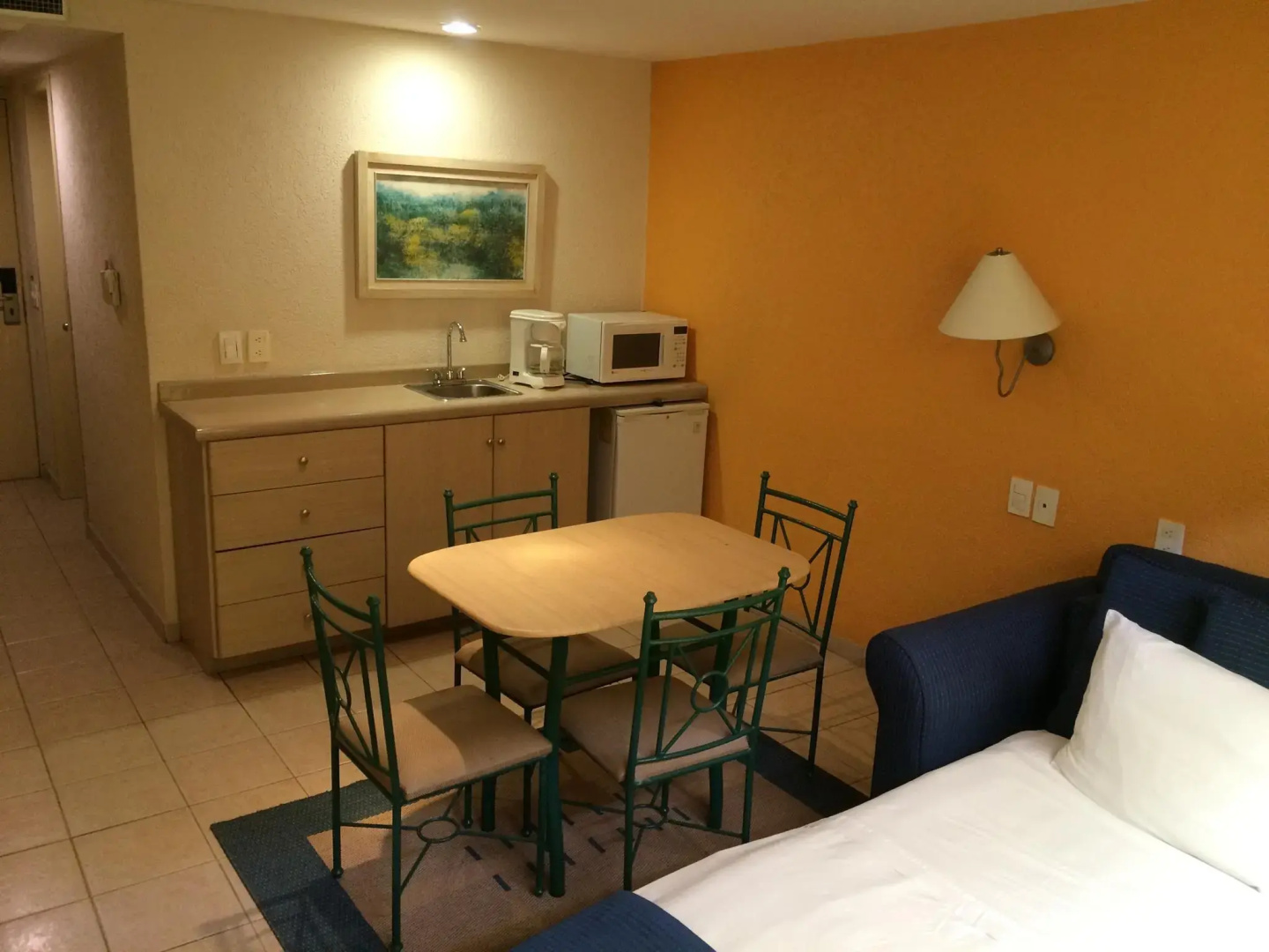 Photo - Plaza Inn Express