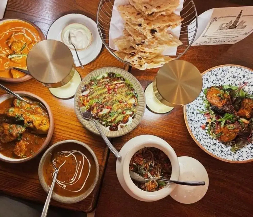 Foto - Three Falcons