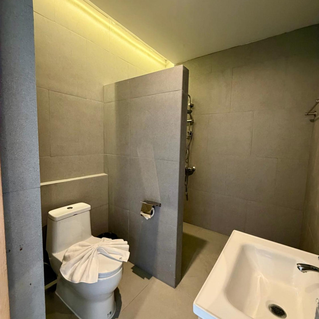 Photo - MM Hill Hotel