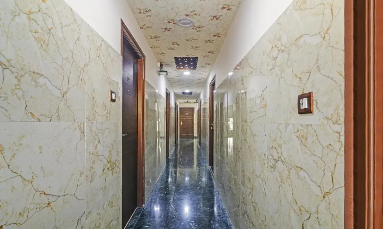 Photo - Itsy Hotels J A Royal Suites Manikonda