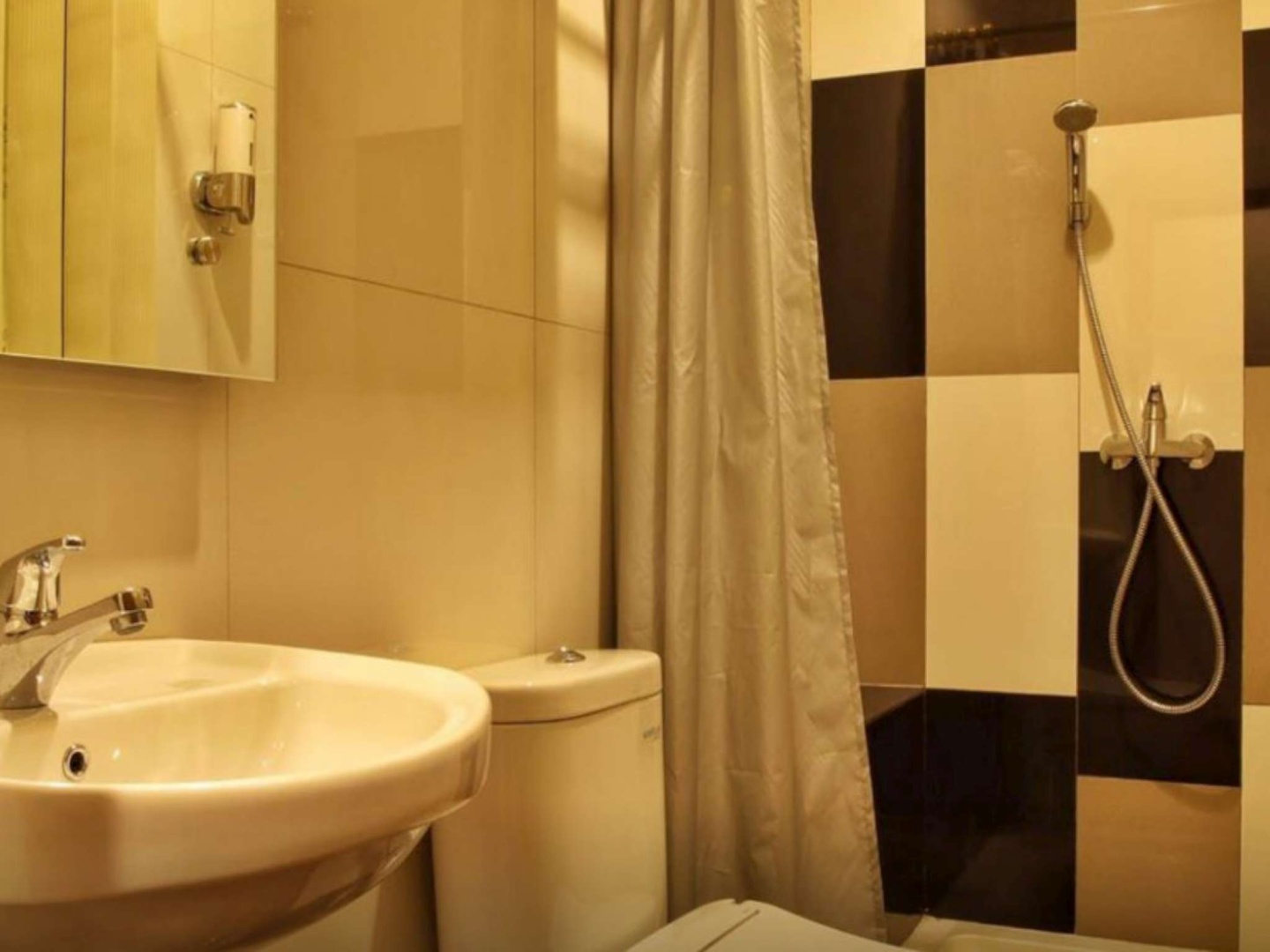Deivan Hotel