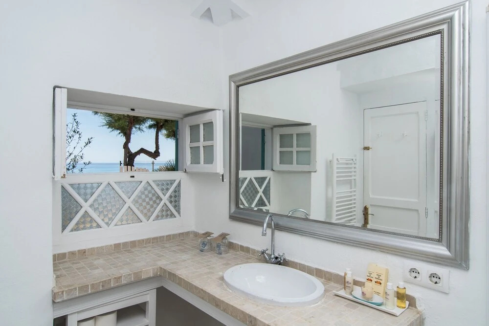 Photo - The Sea Club