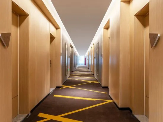 IU Hotel (Zibo High-tech Zone High-speed Railway North Station)