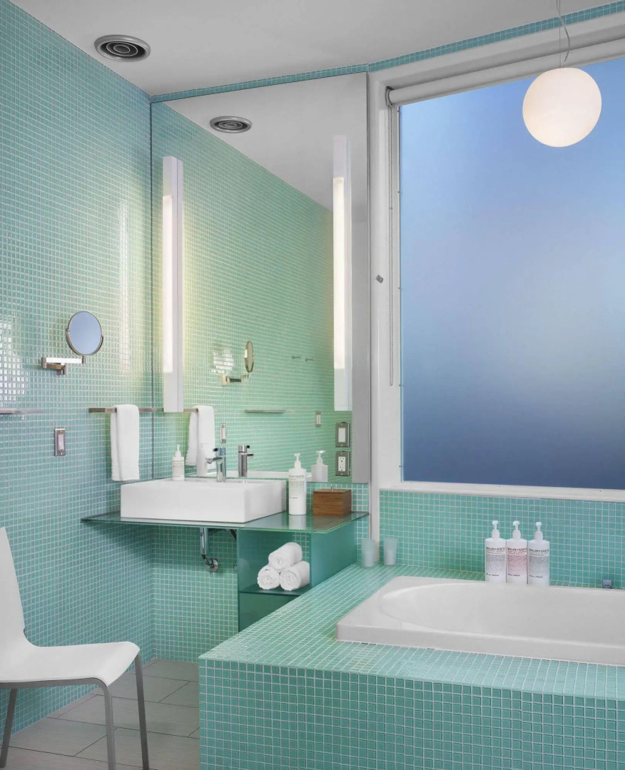 Photo - Frame Hotel - Treehouse