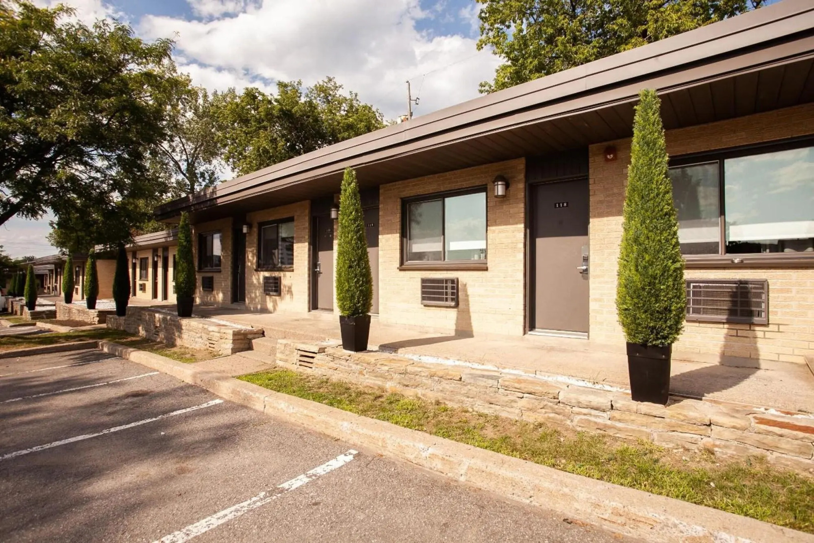 Photo - Motel Newstar Laval