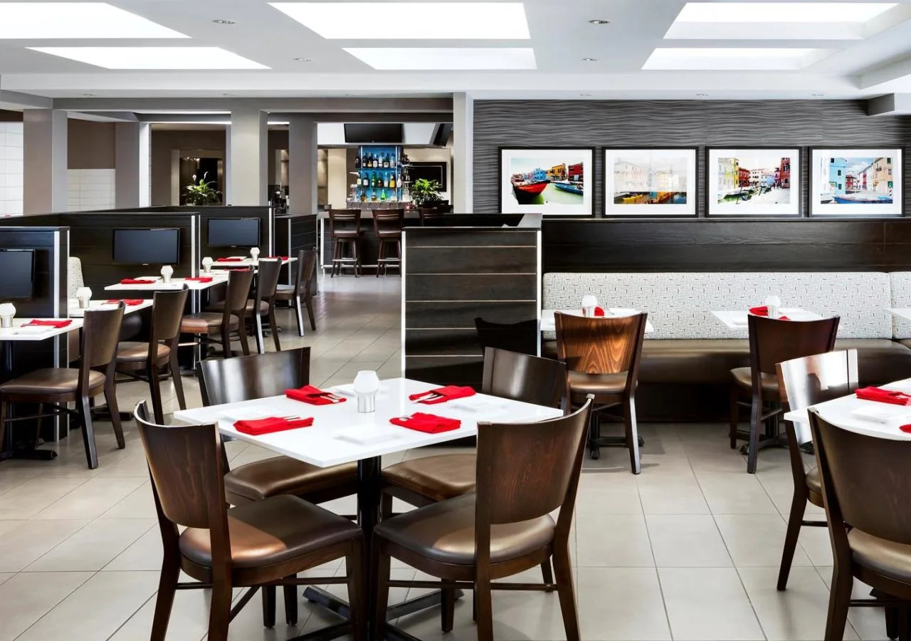 Foto - Four Points by Sheraton Mississauga Meadowvale