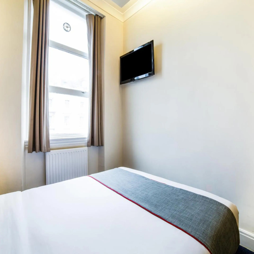 Photo - The Park Hotel