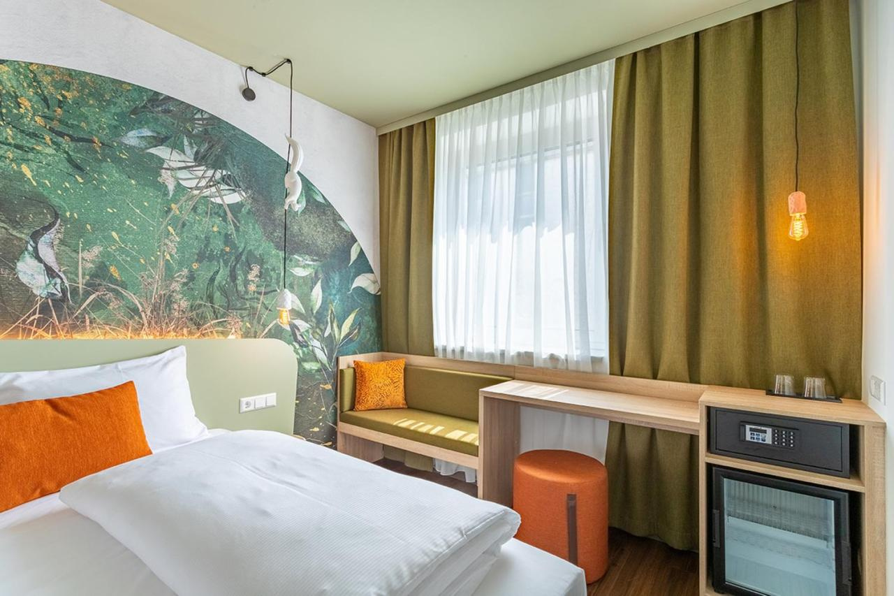 Photo - The Weekend Hotel