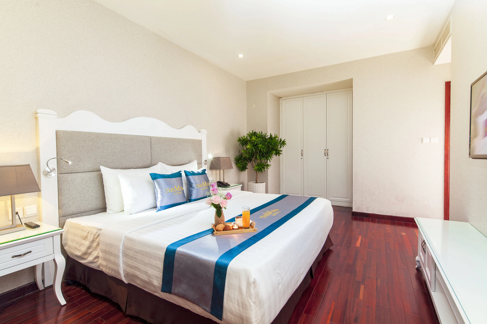 Photo - The Mira Hotel