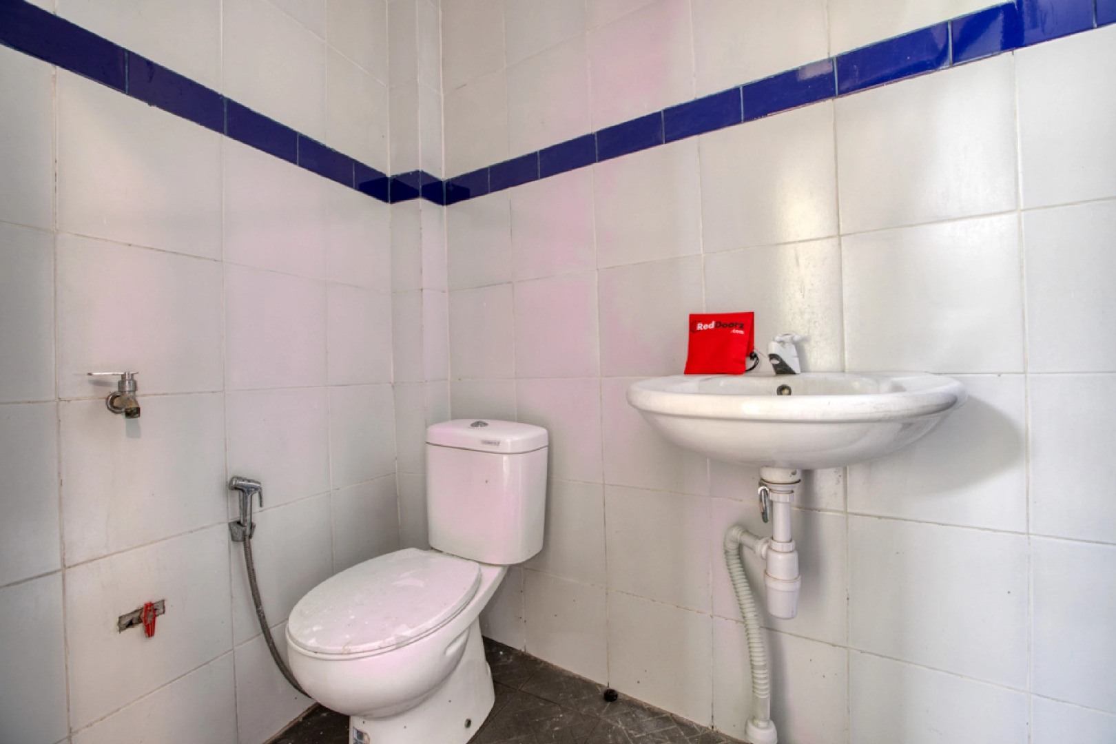 Foto - RedDoorz near Exit Toll Nusa Dua