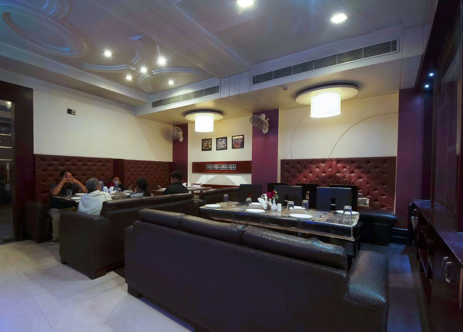 Photo - Hotel Delhi 37