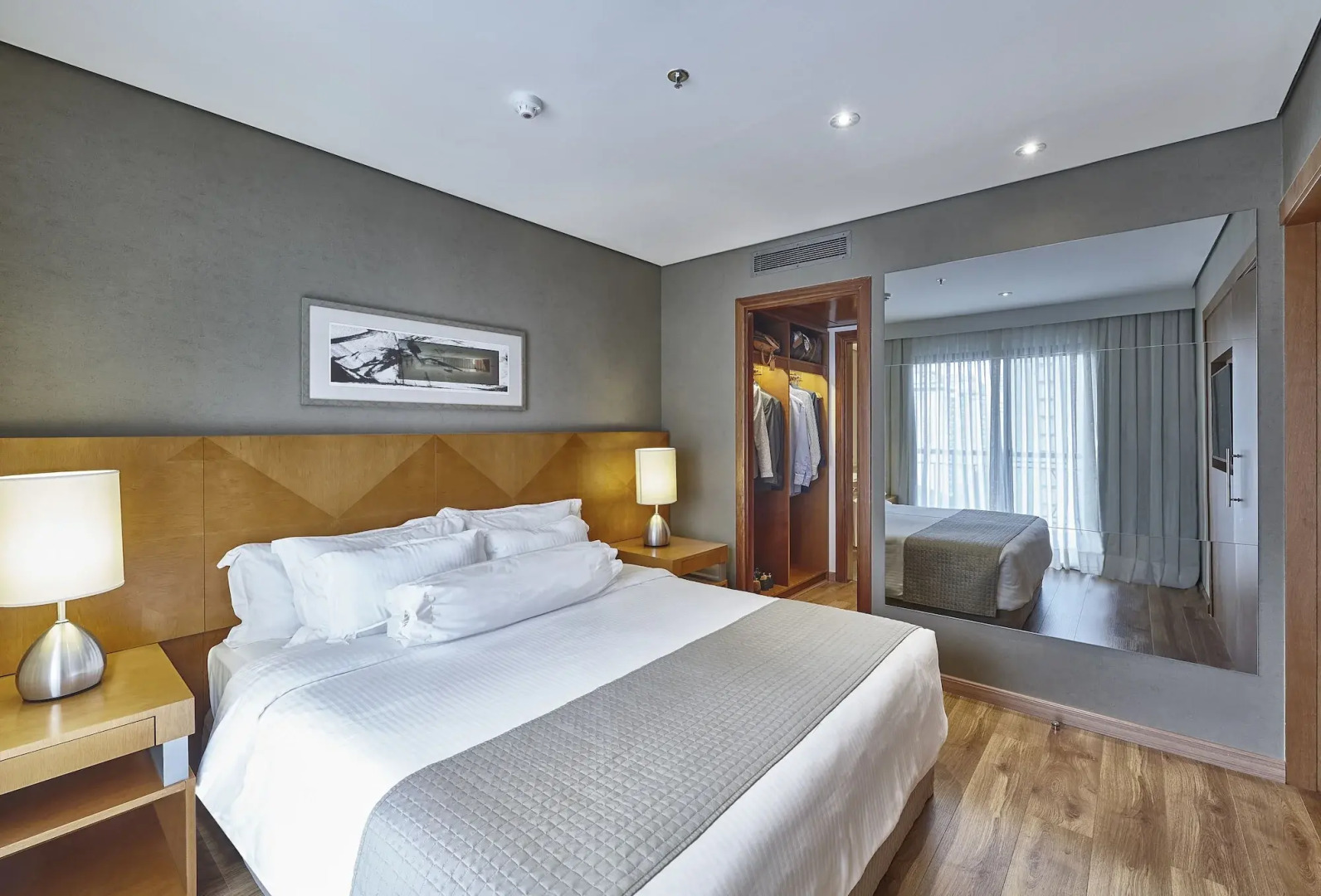 Photo - George V Casa Branca