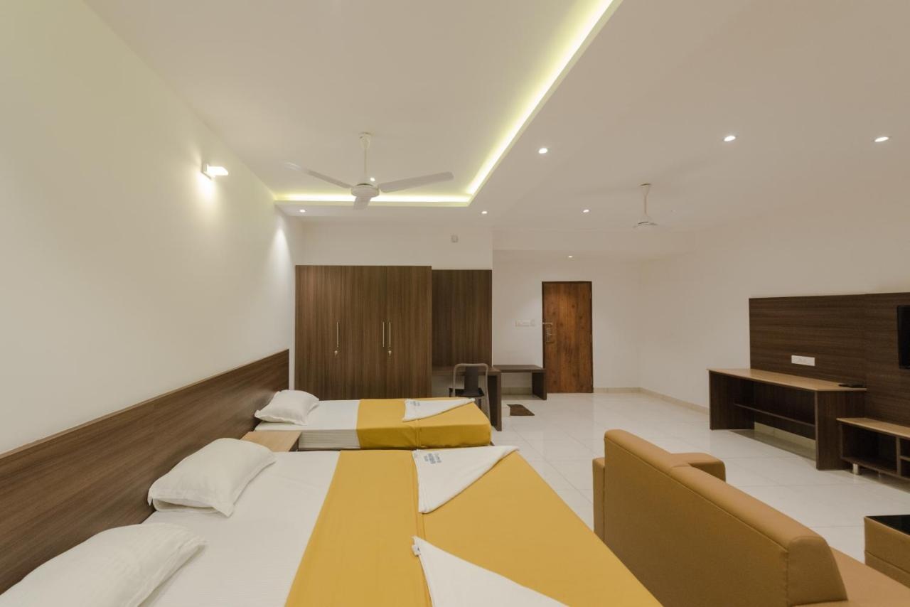 Hotel Karuna Residency