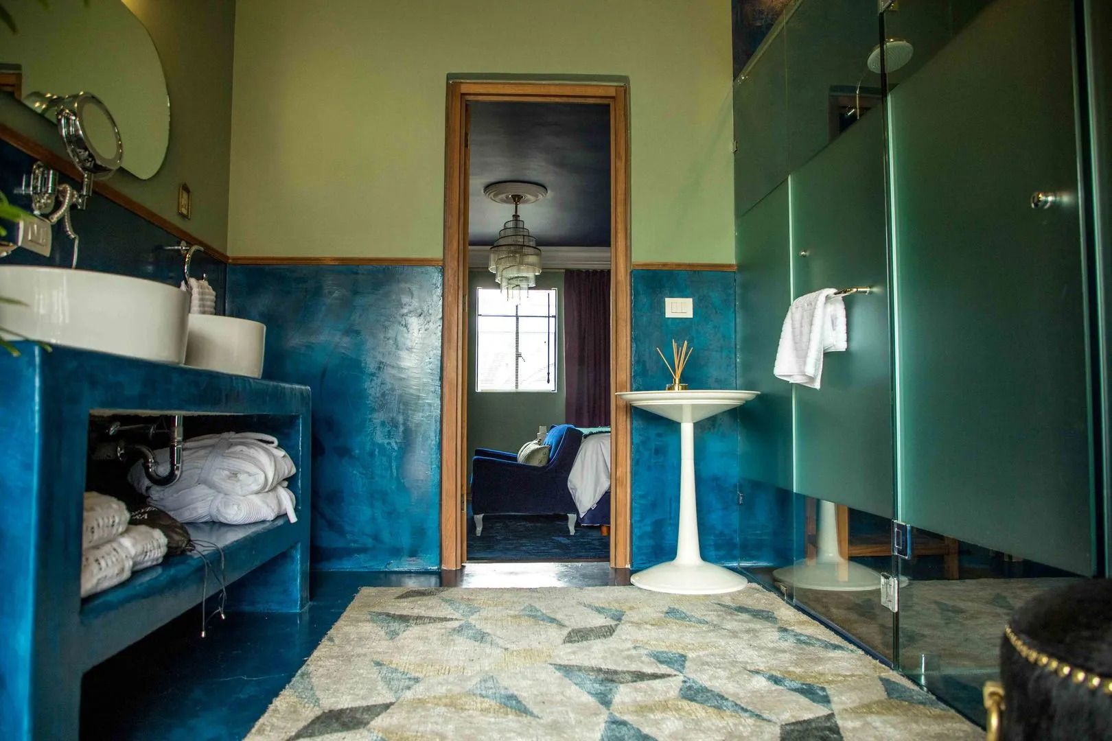 Photo - Pug Seal Polanco Anatole France