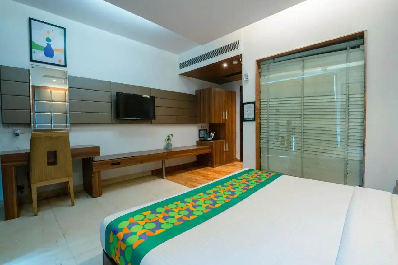 Foto - Treebo Twin Tree