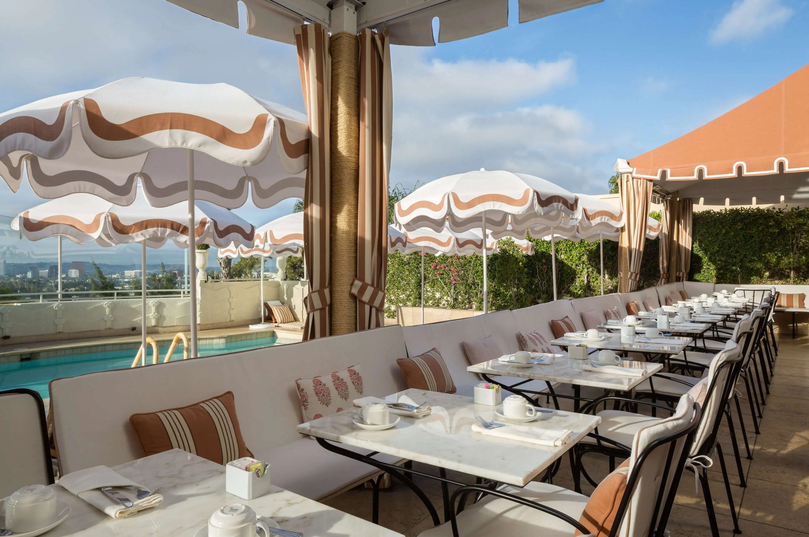 Photo - Sunset Tower Hotel