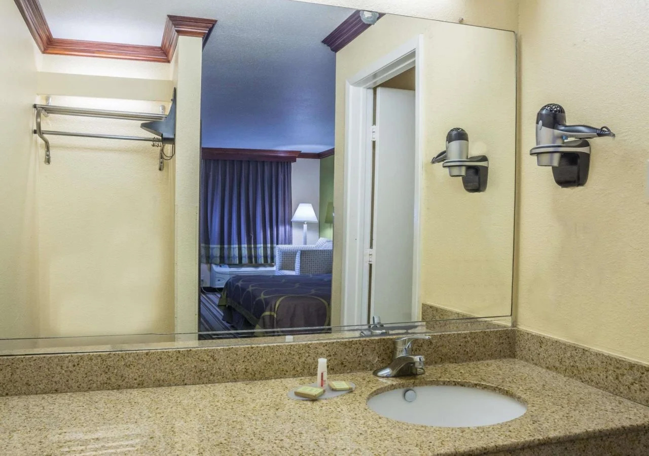 Foto - Super 8 by Wyndham San Marcos