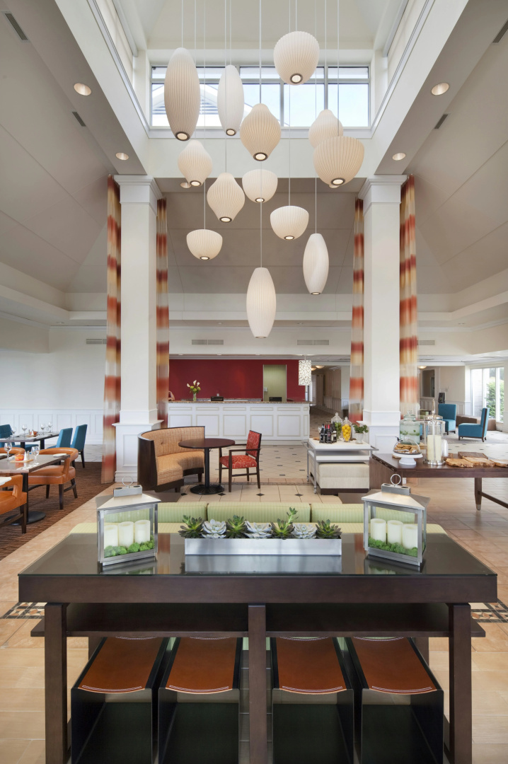 Photo - Hilton Garden Inn Montreal Airport