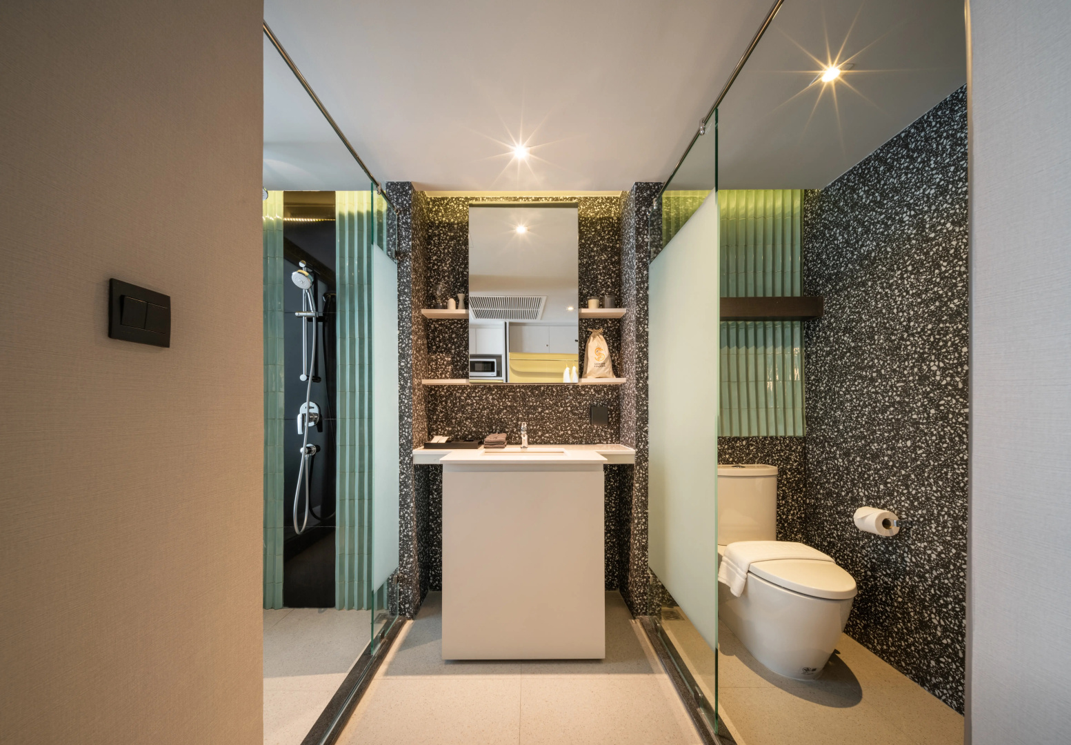 Photo - Seekers Finders Rama IV Hotel, SureStay Collection by BW