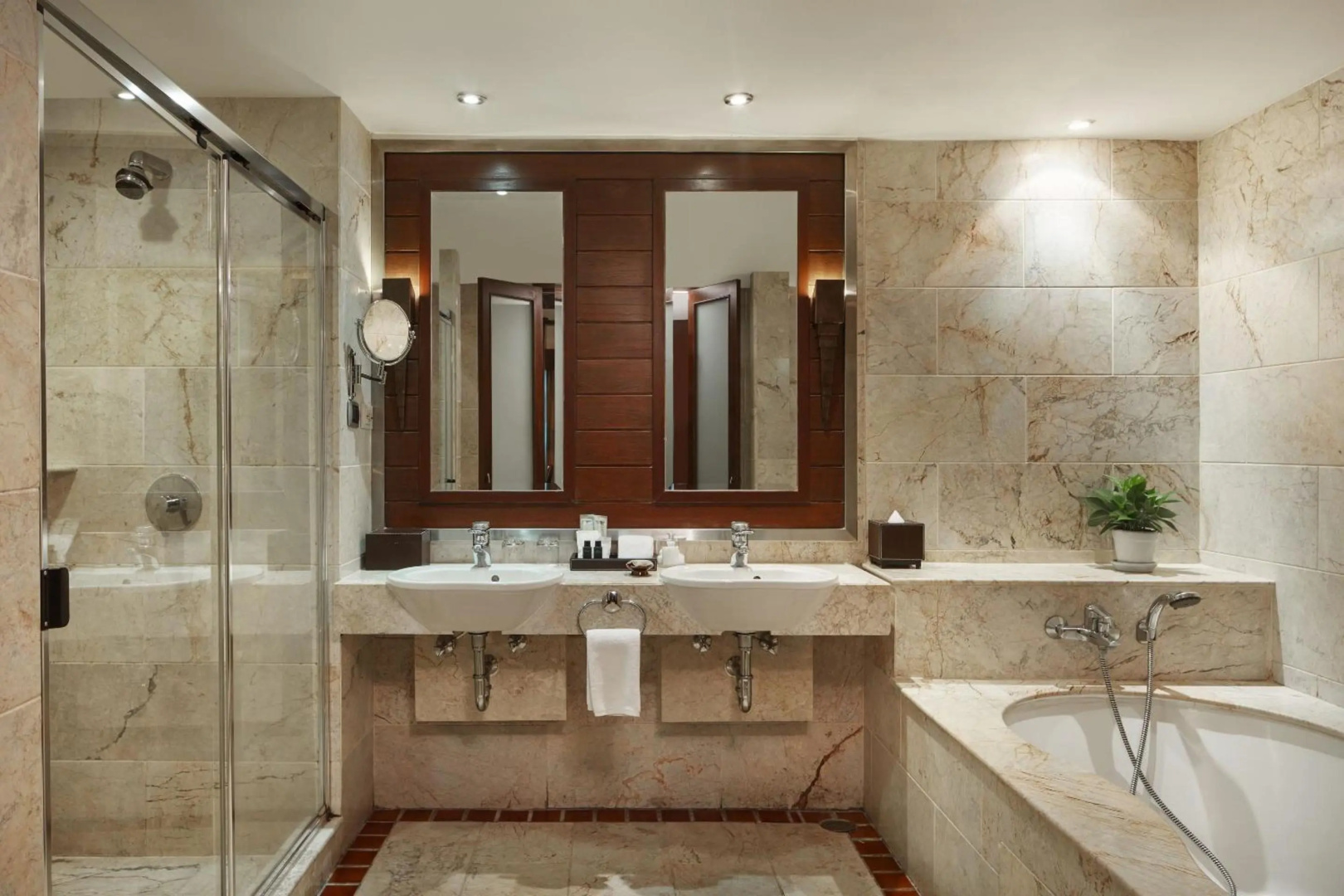 Photo - The Davis Bangkok Hotel