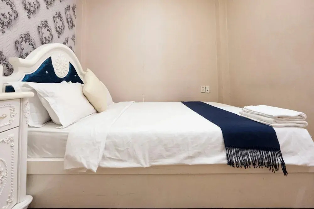 Foto - CROWNE MEOW BÙI VIỆN HOTEl 2