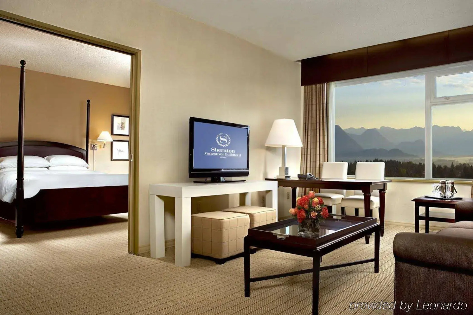 Foto - Sheraton Vancouver Guildford Hotel