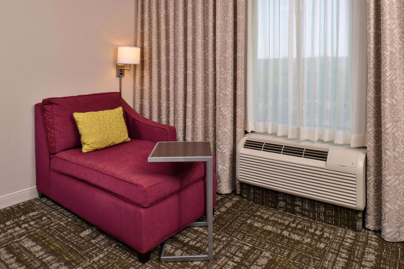 Photo - Hampton Inn & Suites Dallas Market Center