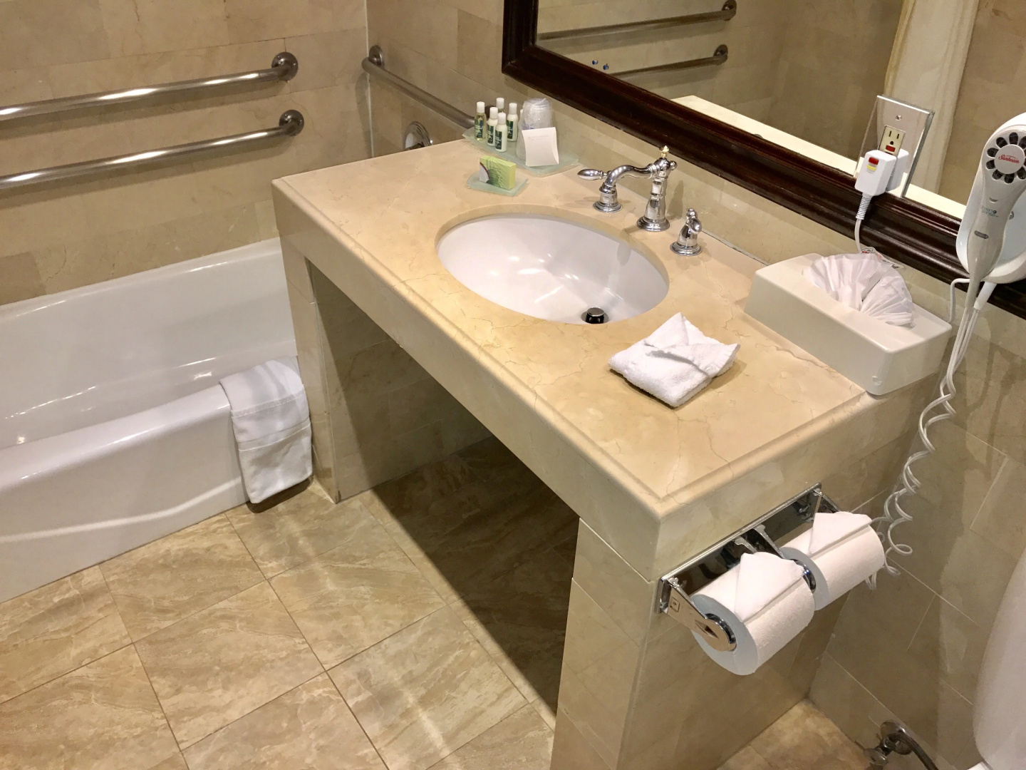 Foto - Best Western Plus Sunset Plaza Hotel