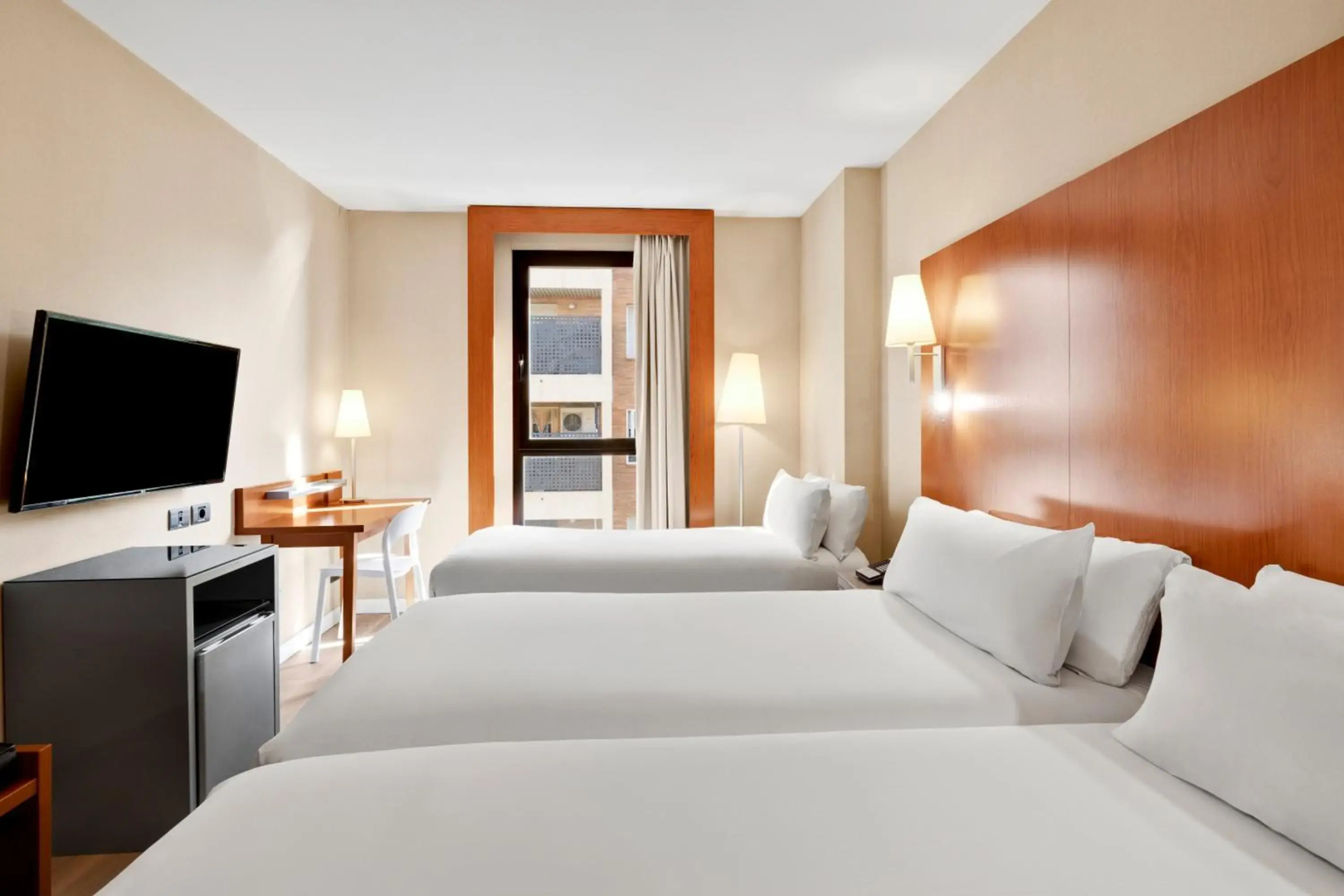 Photo - B&B HOTEL Zaragoza Los Enlaces Estación