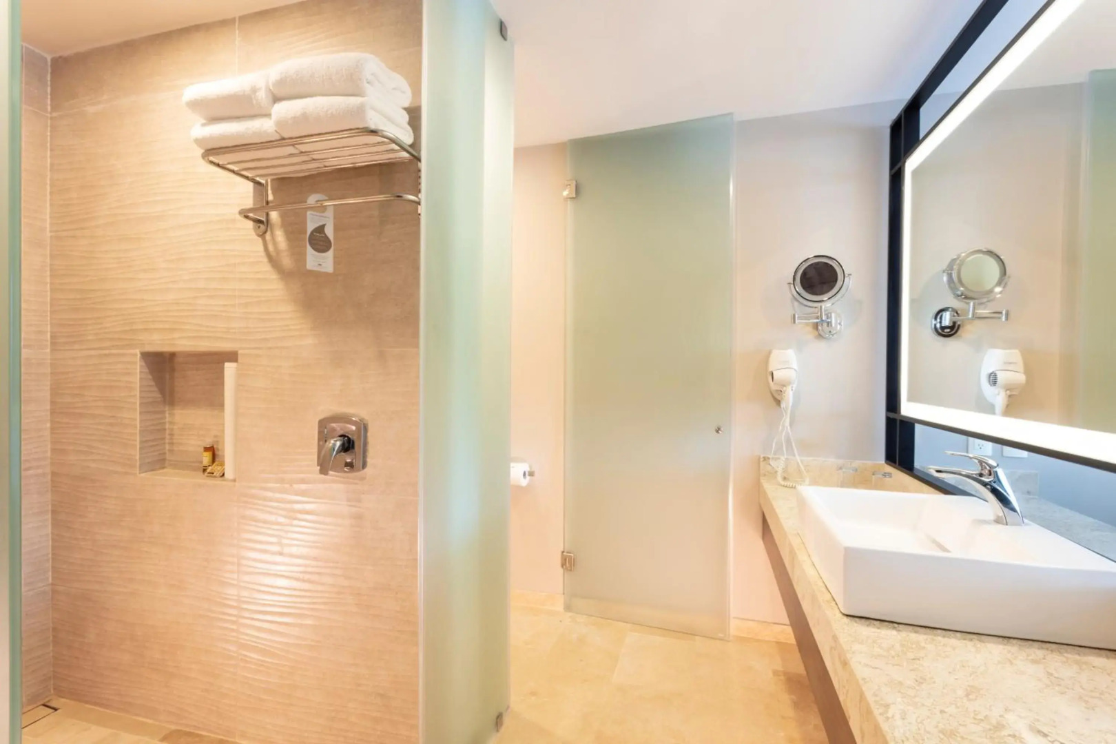 Photo - Crown Paradise Golden All Inclusive Resort - Adults Only