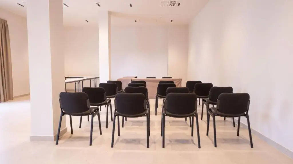 Photo - Senator Port Maó