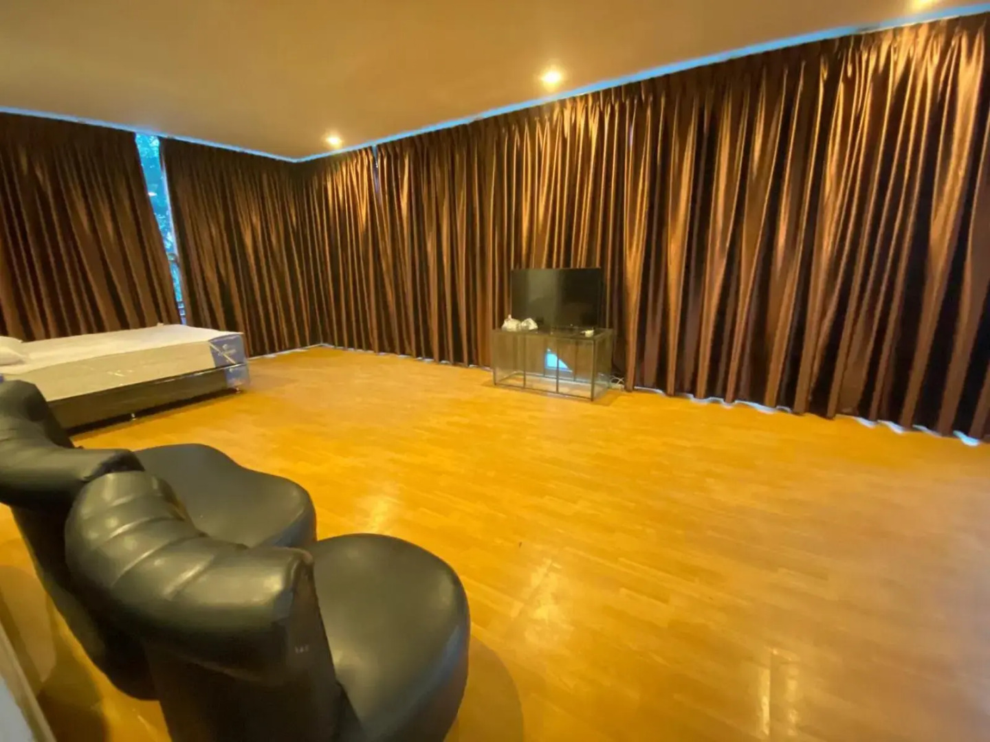 Photo - De'Tonga Hotel