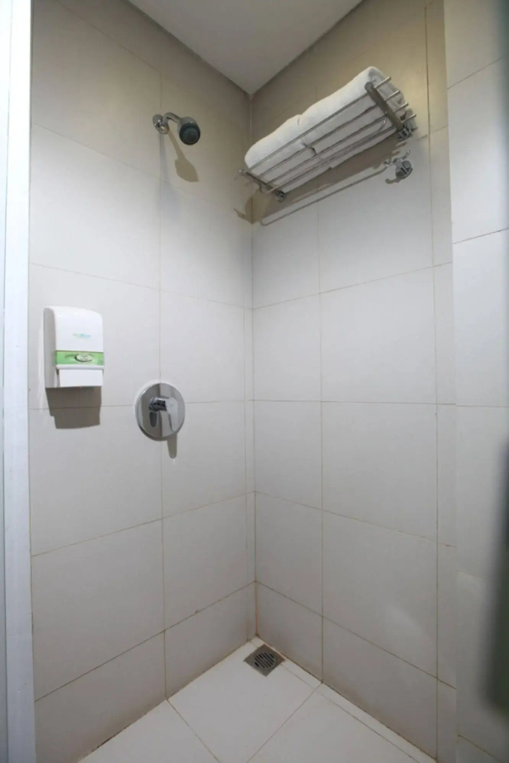 Photo - Whiz Hotel Cikini Jakarta
