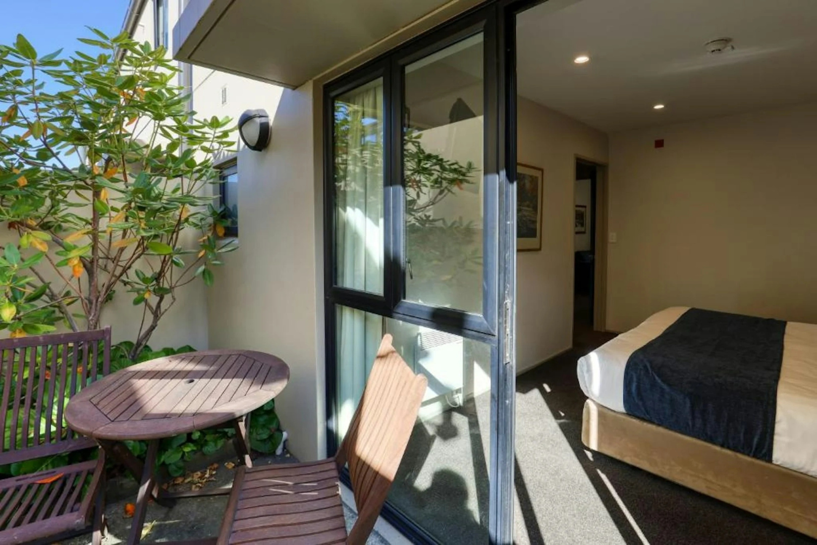 Photo - Garden Court Suites And Apartments