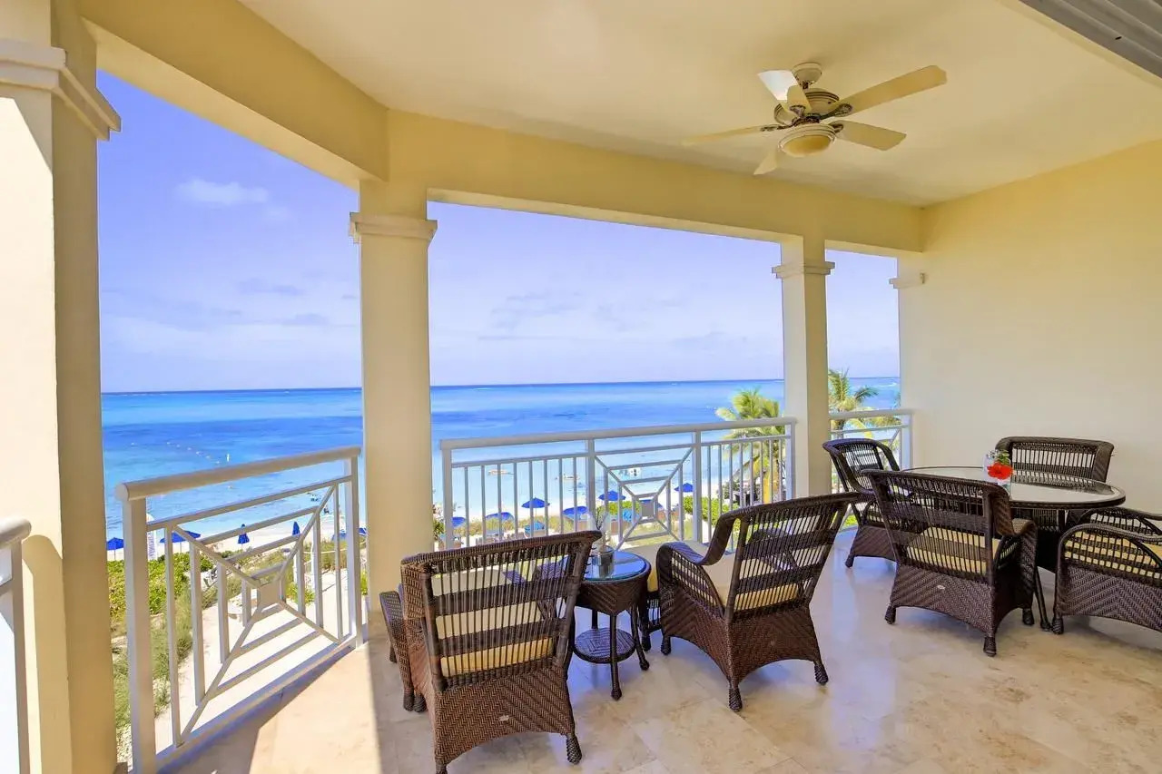 Photo - Windsong on the Reef