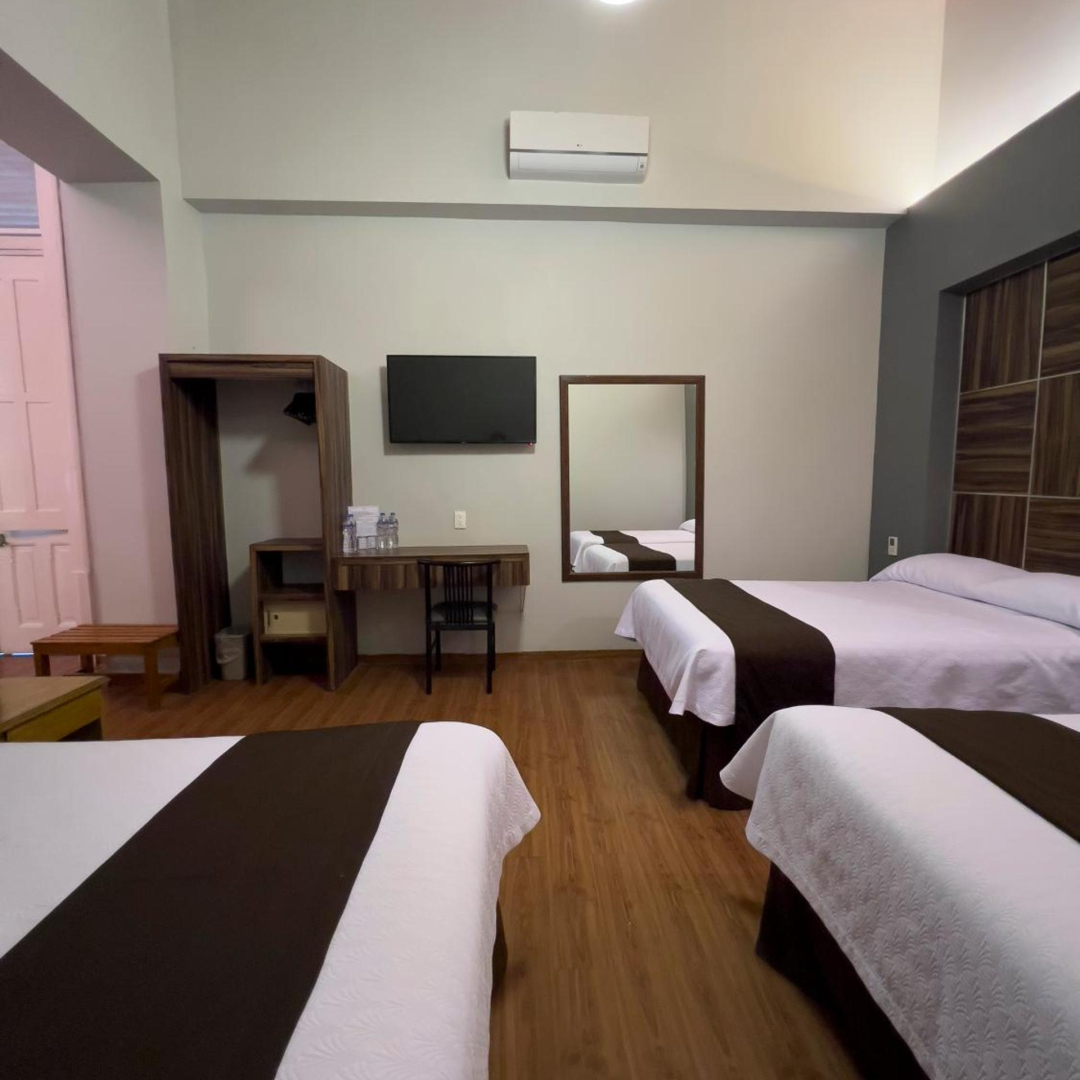 Photo - Hotel Principal
