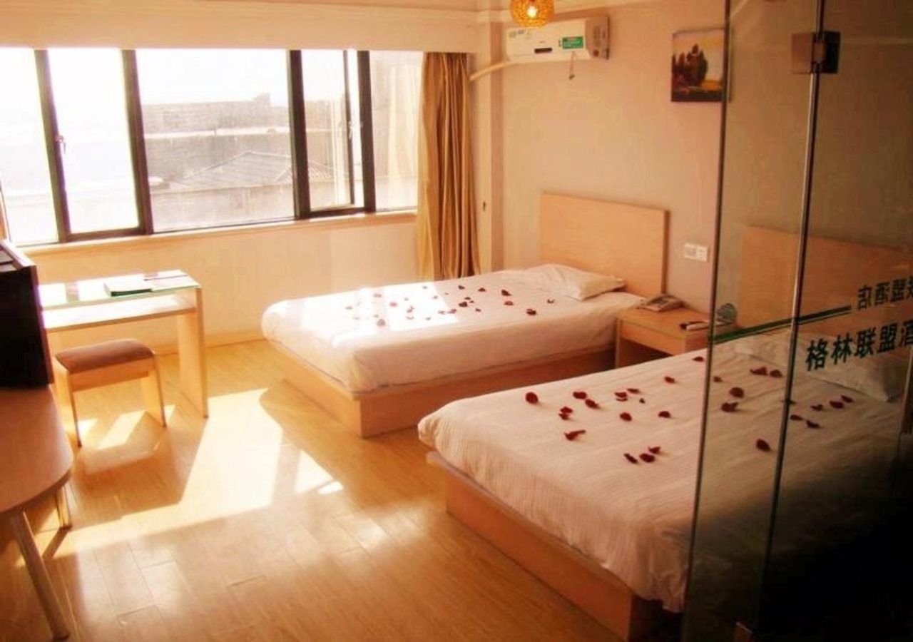 Ji Hotel Shanghai Hongqiao Railway Station Beidi Road