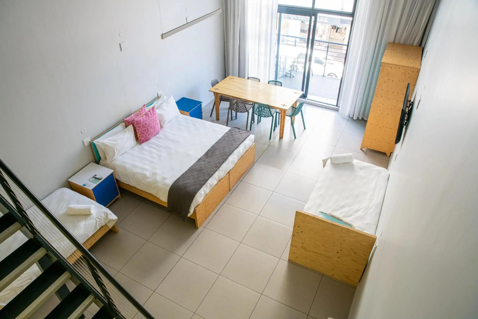 Foto - Mojo Hotel & Market
