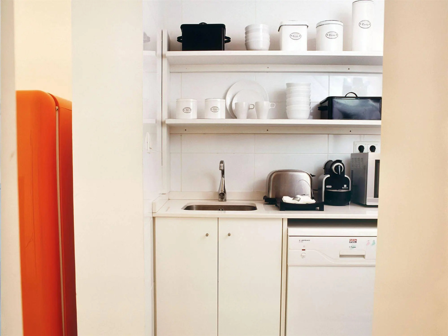 Photo - Chic & Basic Tallers Hostal